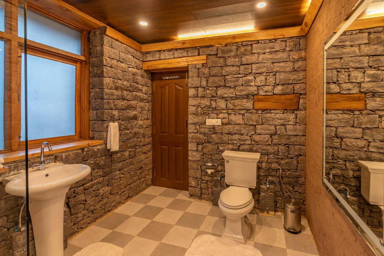 Stayvista At Mountain Mirage 3Br Villa Luxury In Kasauli With Jacuzzi Солан Экстерьер фото