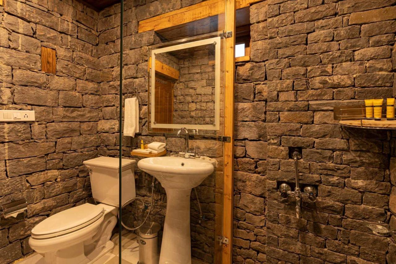 Stayvista At Mountain Mirage 3Br Villa Luxury In Kasauli With Jacuzzi Солан Экстерьер фото